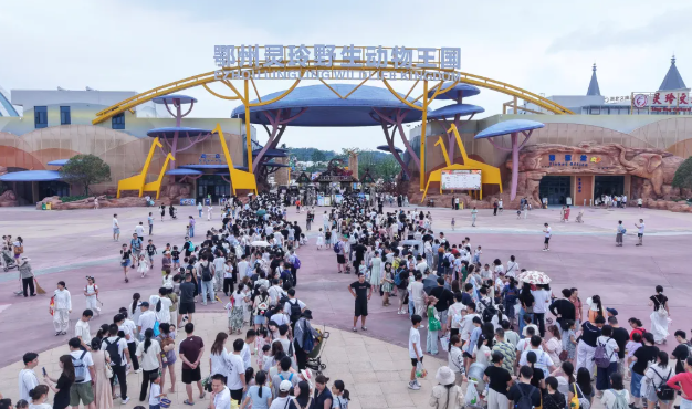 <a href="./xwdt/wlyw/202608/t20260817_778411.html">2天超5万人次！鄂州灵玲人气爆棚</a>